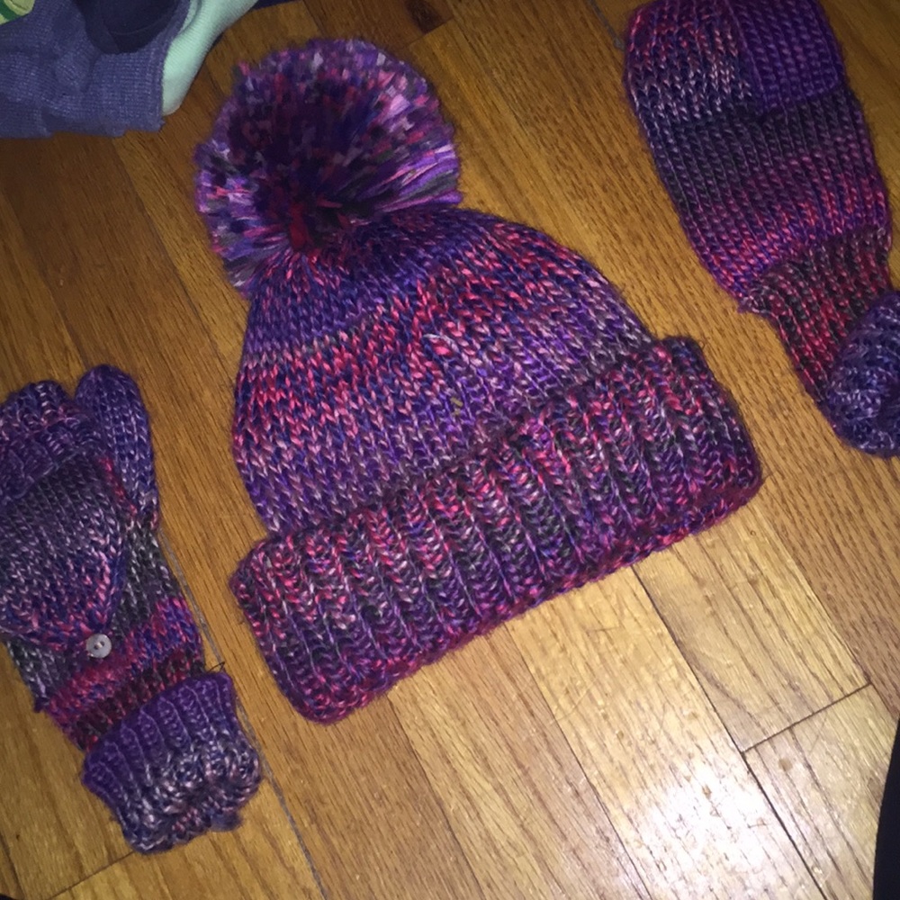 new hat and gloves set